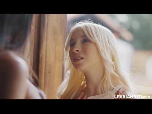 ❤️ La noia torna a casa uns mesos després i s'acaba menjant el cony de la seva madrastra ❤ Porno vk al ca.ttsex.ru ﹏