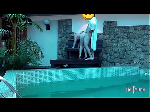 ❤️ El cap convida la criada a la piscina, però no va poder resistir-se a una calor ❤ Porno vk al ca.ttsex.ru ﹏